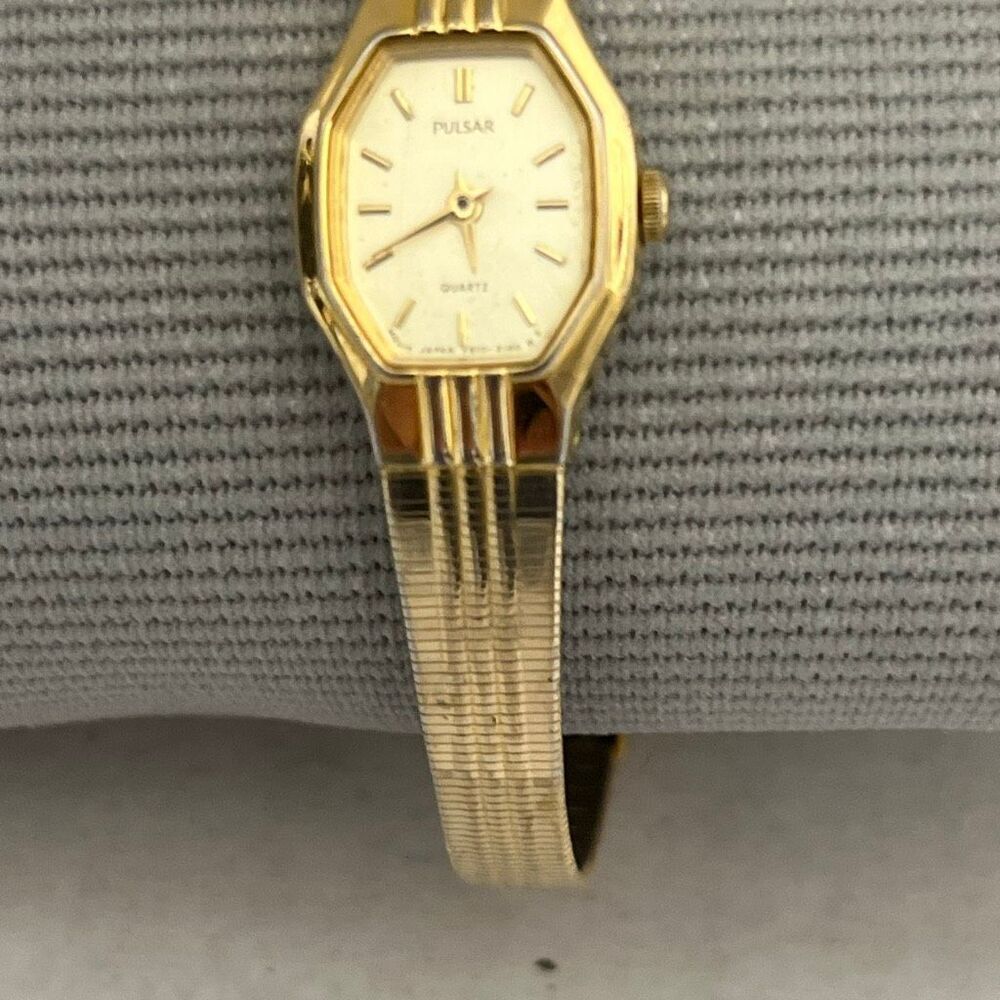 Pulsar Women's Gold Tone Quartz Base Metal Bezel Chain Wristwatch V810-5720 - Picture 2 of 8